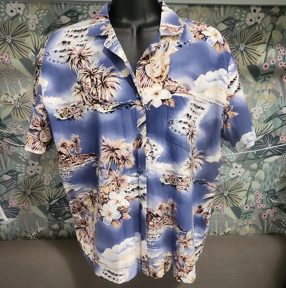 Hilo Hattie Hawaiian Casual Button Down Shirt FREE SHIPPING